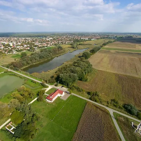 Tiszavilag Pihenohaz * Tiszakécske