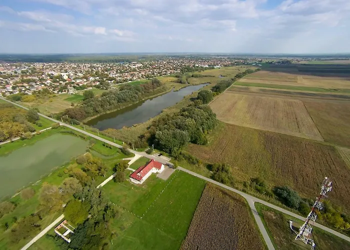 Tiszavilag Pihenohaz * Tiszakécske