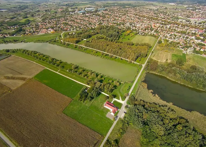 Pensiune Tiszavilag Pihenohaz Tiszakécske